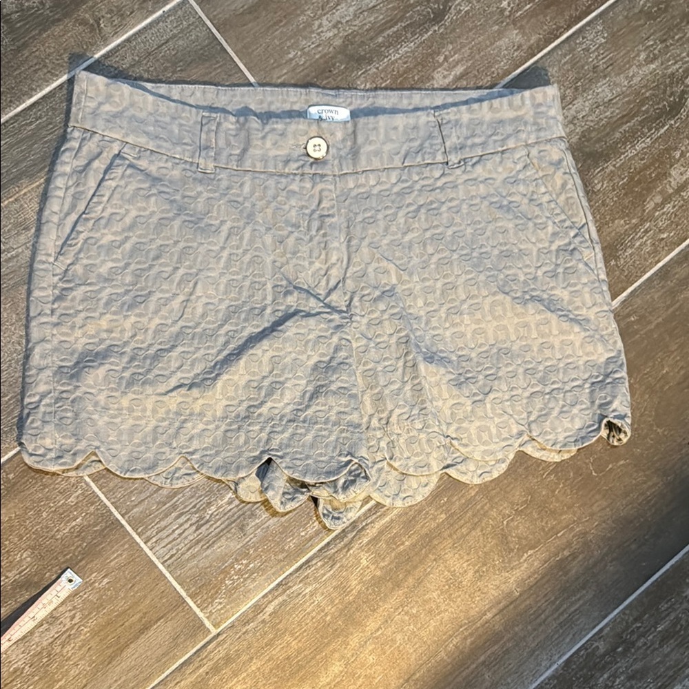 Crown & Ivy Gray High Waist Shorts with Textured Fabric